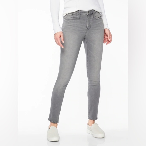 Athleta Denim - Athleta Sculptek Skinny Jeans in Gray, size 10